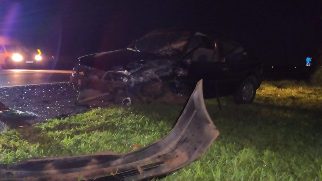 Foto 3 de 8 — FOTOS: Motoristas ficam feridos após acidente na Rodovia Deputado Aldo Lupo